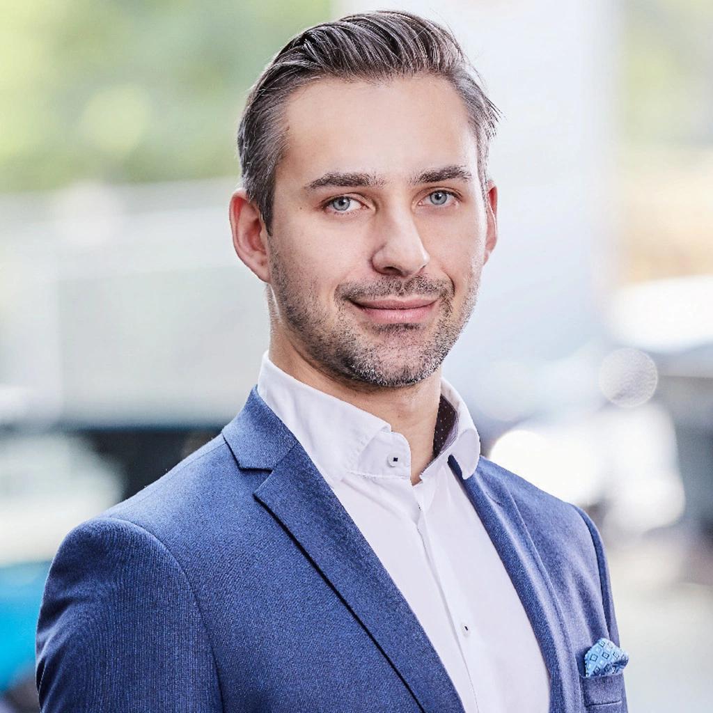 Tobias Staszak - IU Hochschule - Success Story mit codecentric AG